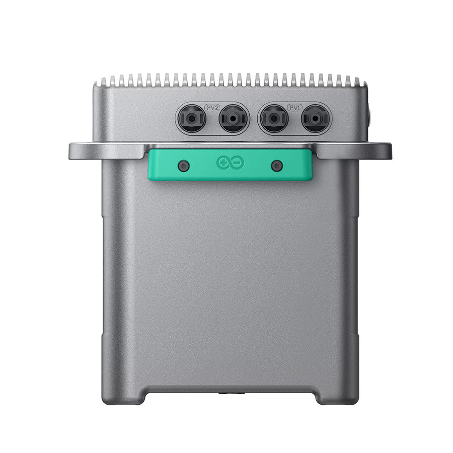Zendure SolarFlow 800 Plus balcony solar battery storage with dual MPPT in a compact housing